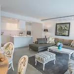 Avaton Luxury - Relais & Chateaux