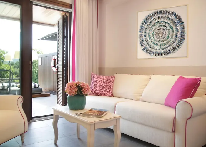 Avaton Luxury - Relais & Chateaux 5*