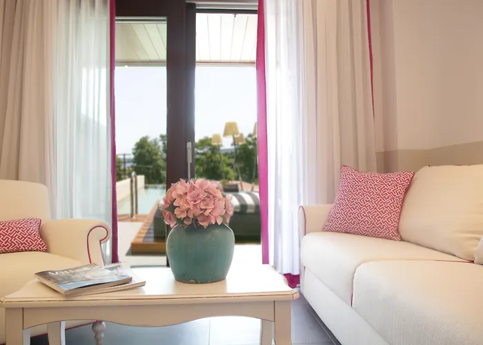 Avaton Luxury - Relais & Chateaux